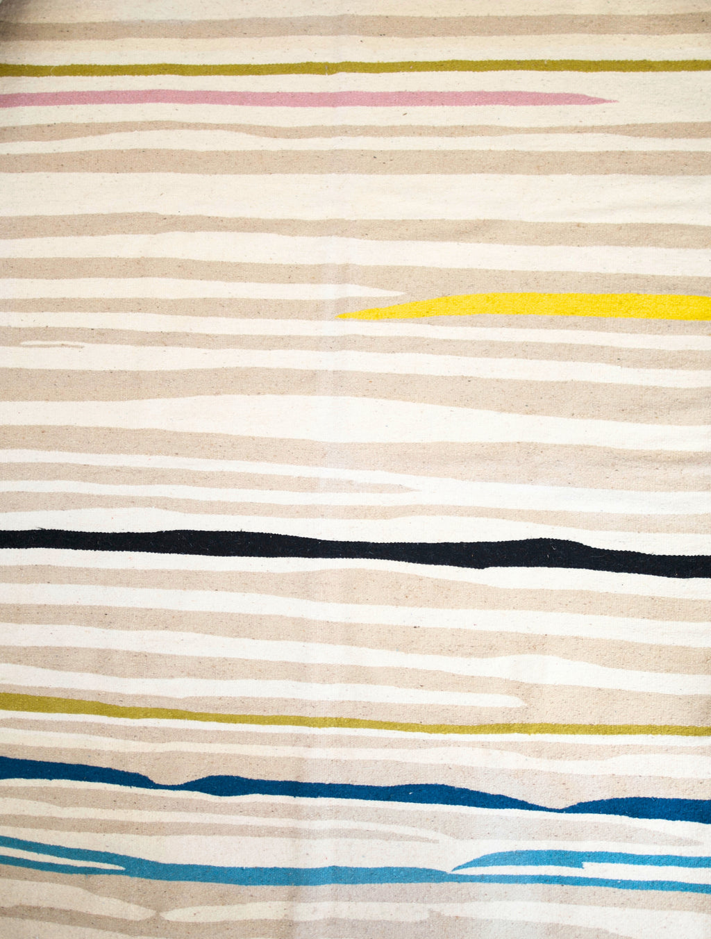 RÜG. 02 - WOOL CARPETÈ 'LYERS' / DYWAN WEŁNIANY 'LYERS'