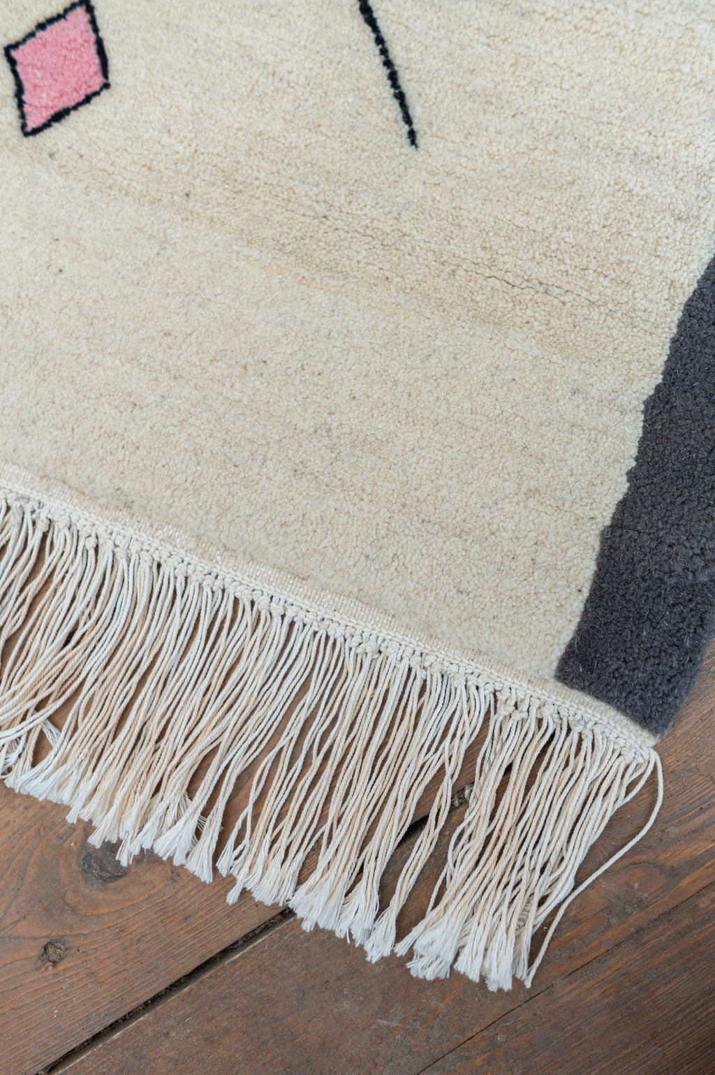 RÜG. 01 - WOOL CARPETÈ 'COLORS' / DYWAN WEŁNIANY 'COLORS'
