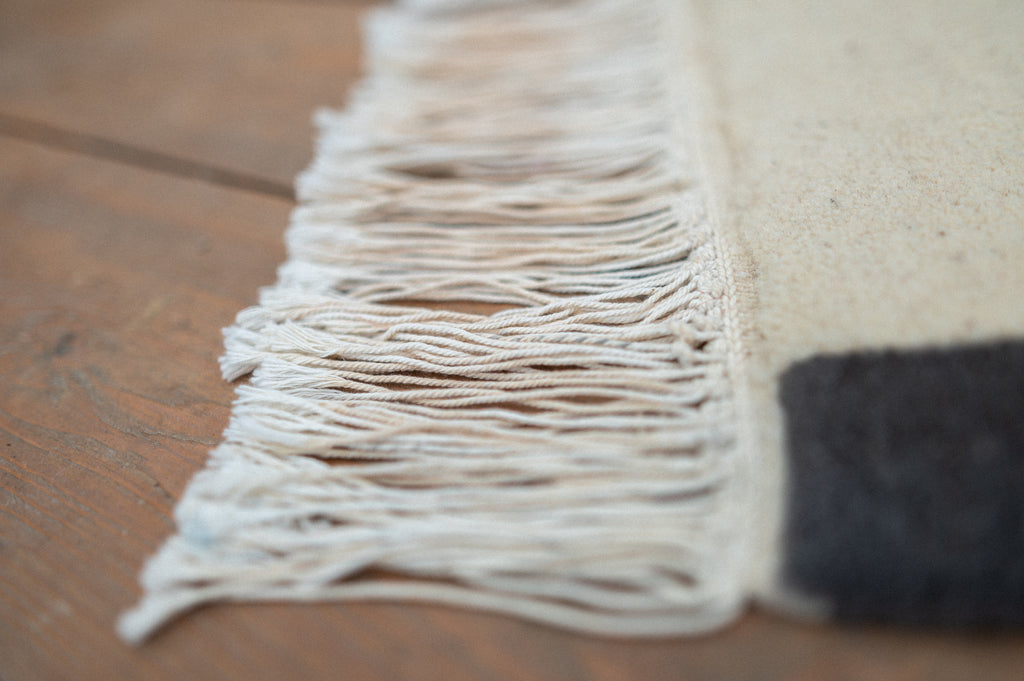 RÜG. 01 - WOOL CARPETÈ 'COLORS' / DYWAN WEŁNIANY 'COLORS'