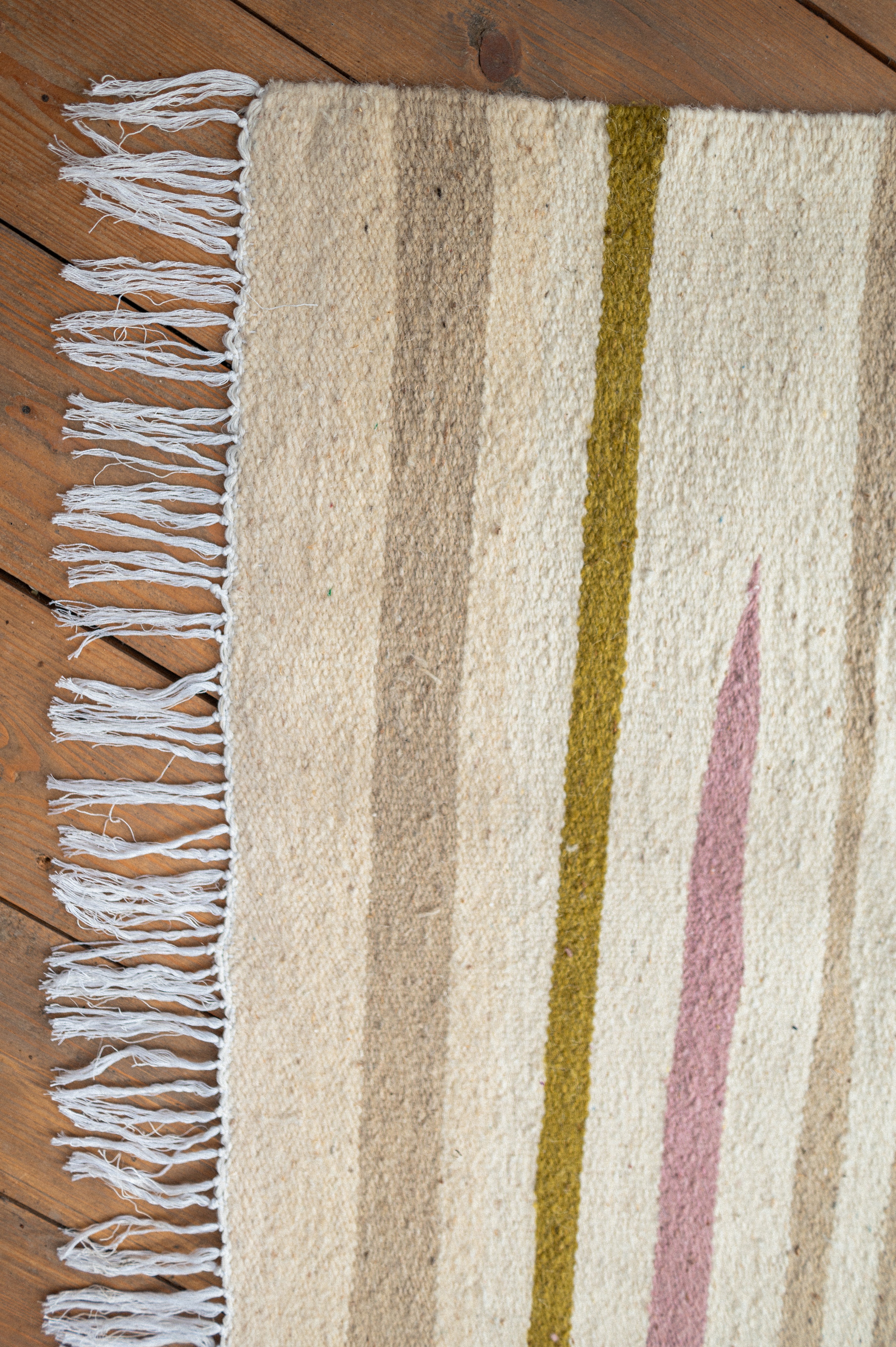 RÜG. 02 - WOOL CARPETÈ 'LYERS' / DYWAN WEŁNIANY 'LYERS'